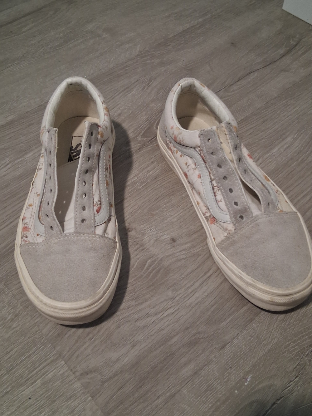 Womens Sneakers in Light Gray and White